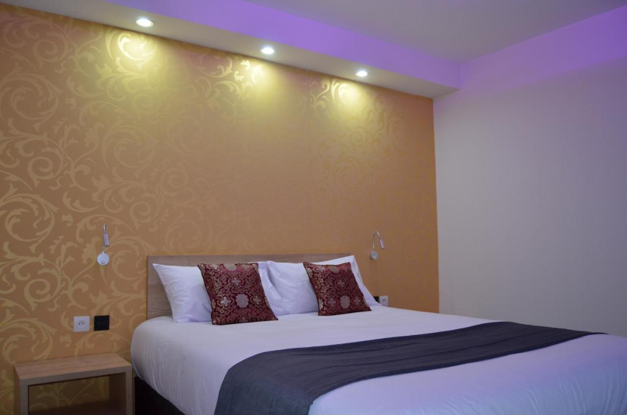 L'Hotel Du Lac Кастелжалу Екстериор снимка